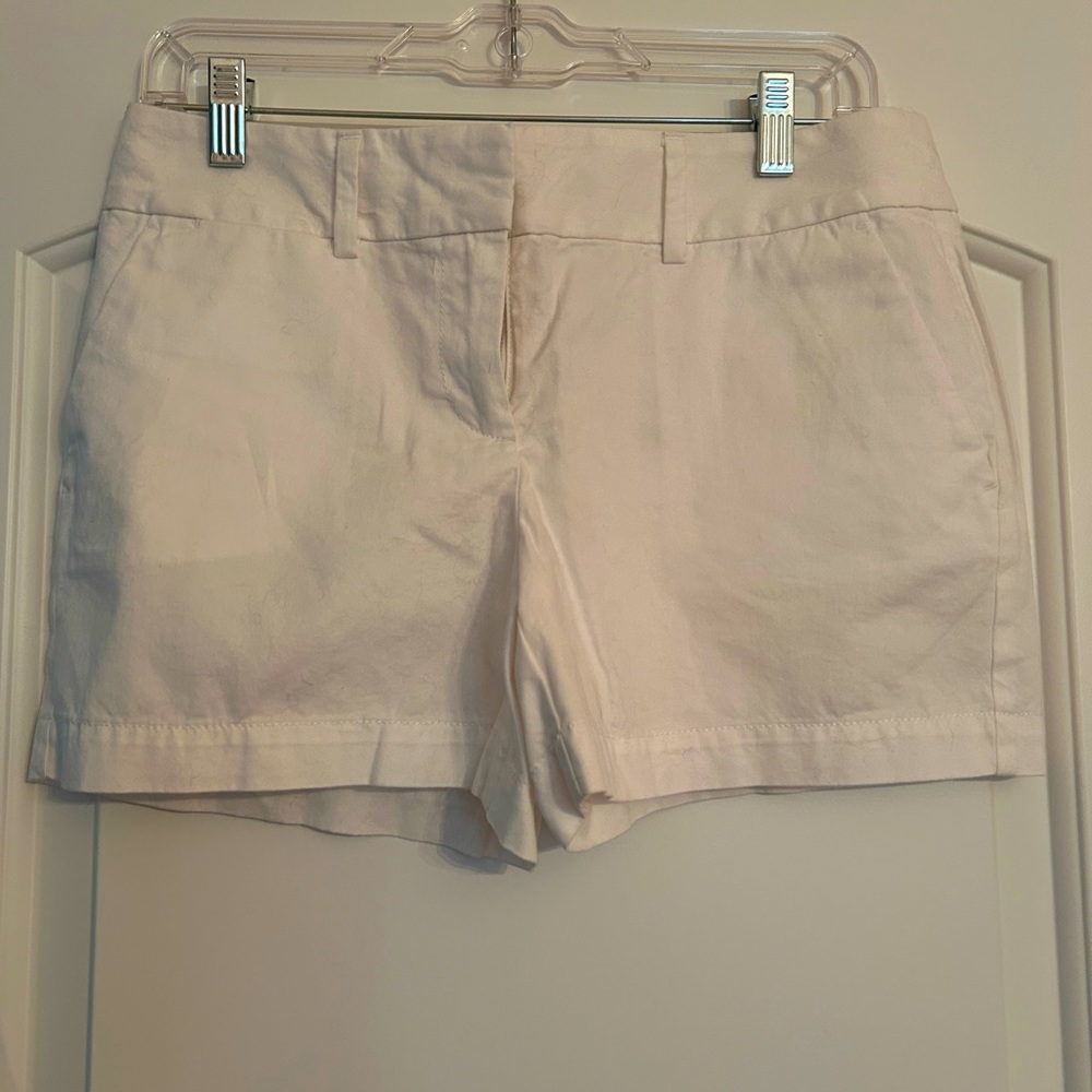 Loft 4” white chino shorts